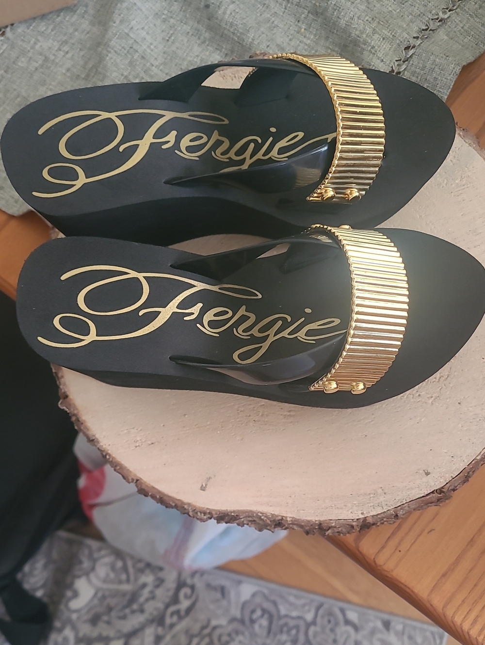 Fergie - Picture 3 of 4
